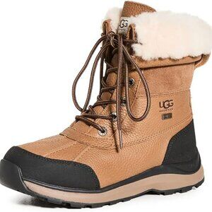 Ugg Adirondack Boot III - Size 9 - NIB